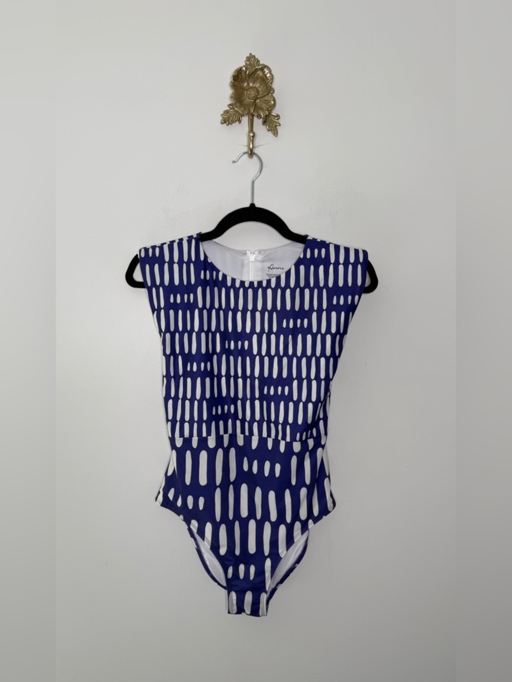 Averie Amada Zip Up One-Piece M